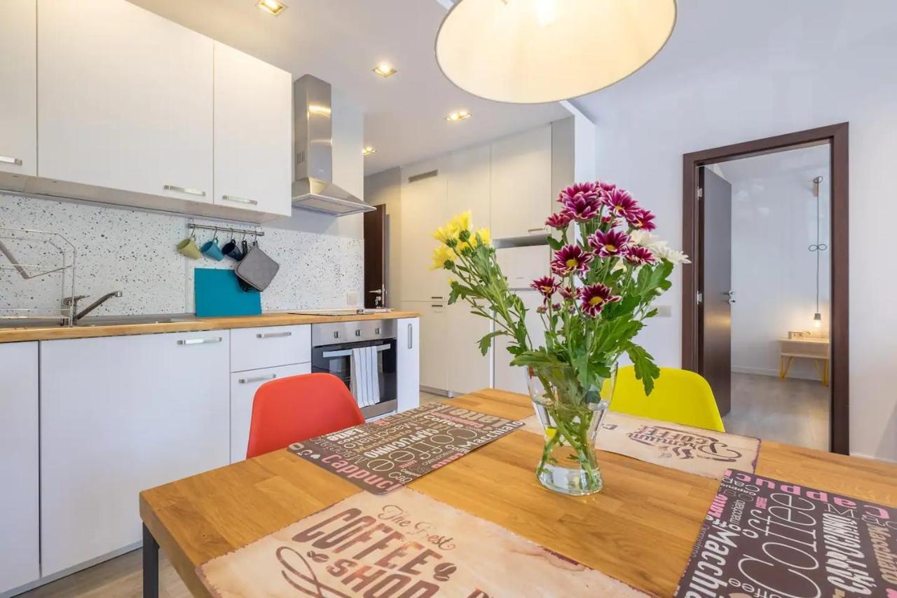 Quiet & Airy Modern Apt. Top Centre Free Parking Sofia Exterior photo