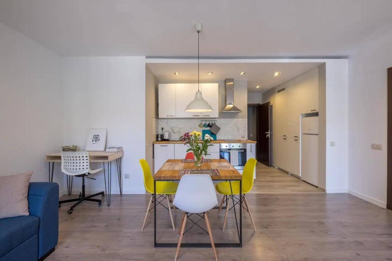 Quiet & Airy Modern Apt. Top Centre Free Parking Sofia Exterior photo